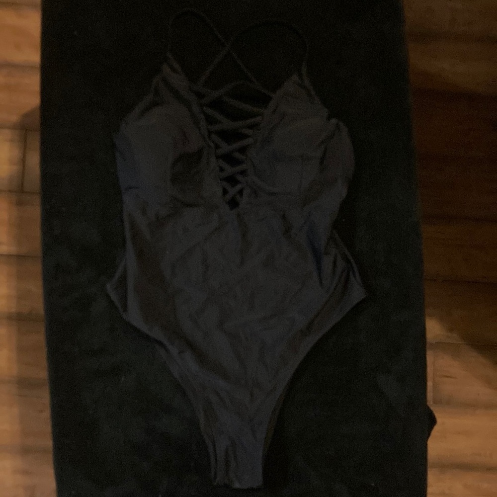 Size L Ekouaer black, womens one piece swimsuit